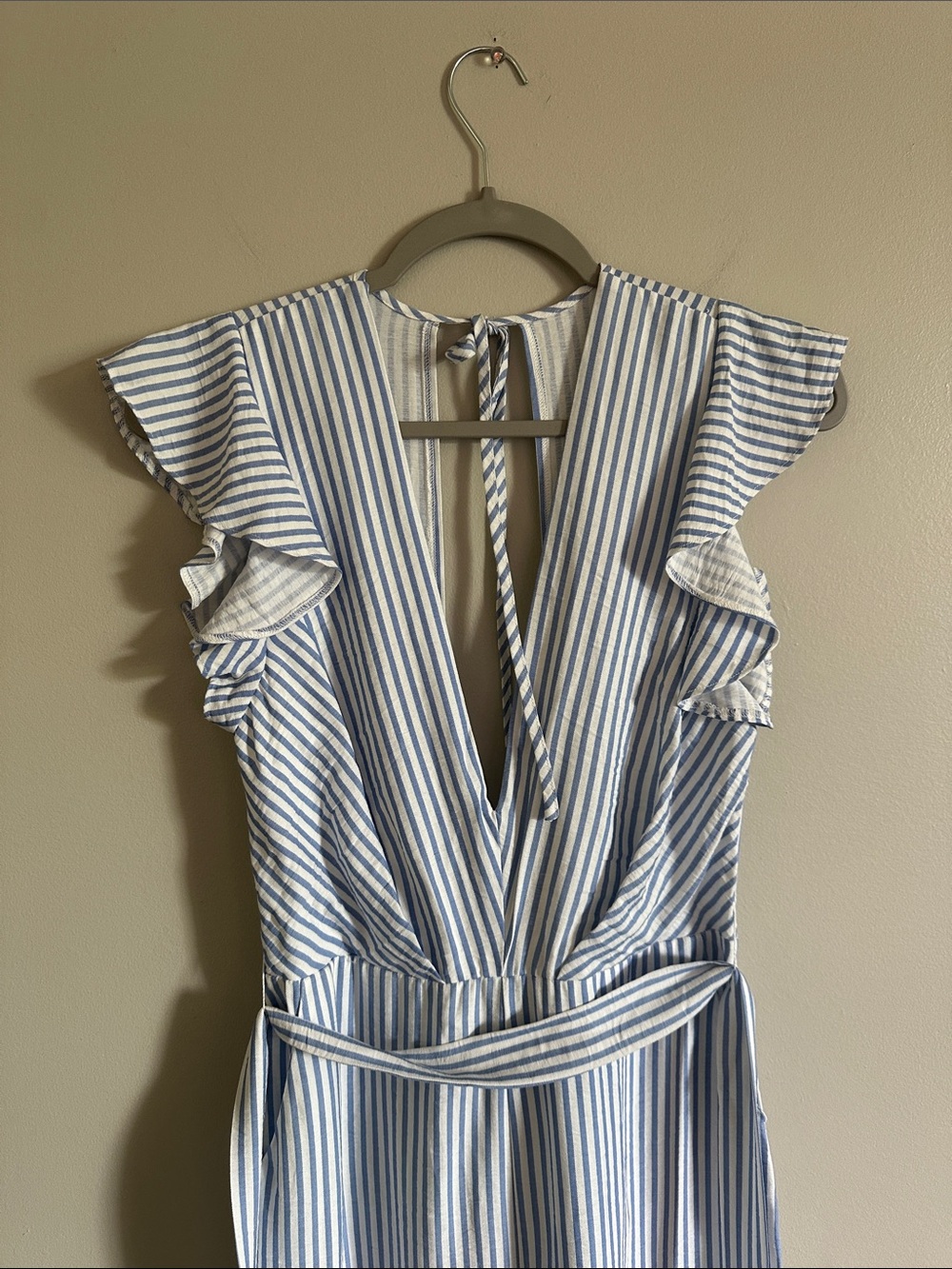 NWT Ruffled open back striped jumpsuit - Picture 12 of 15